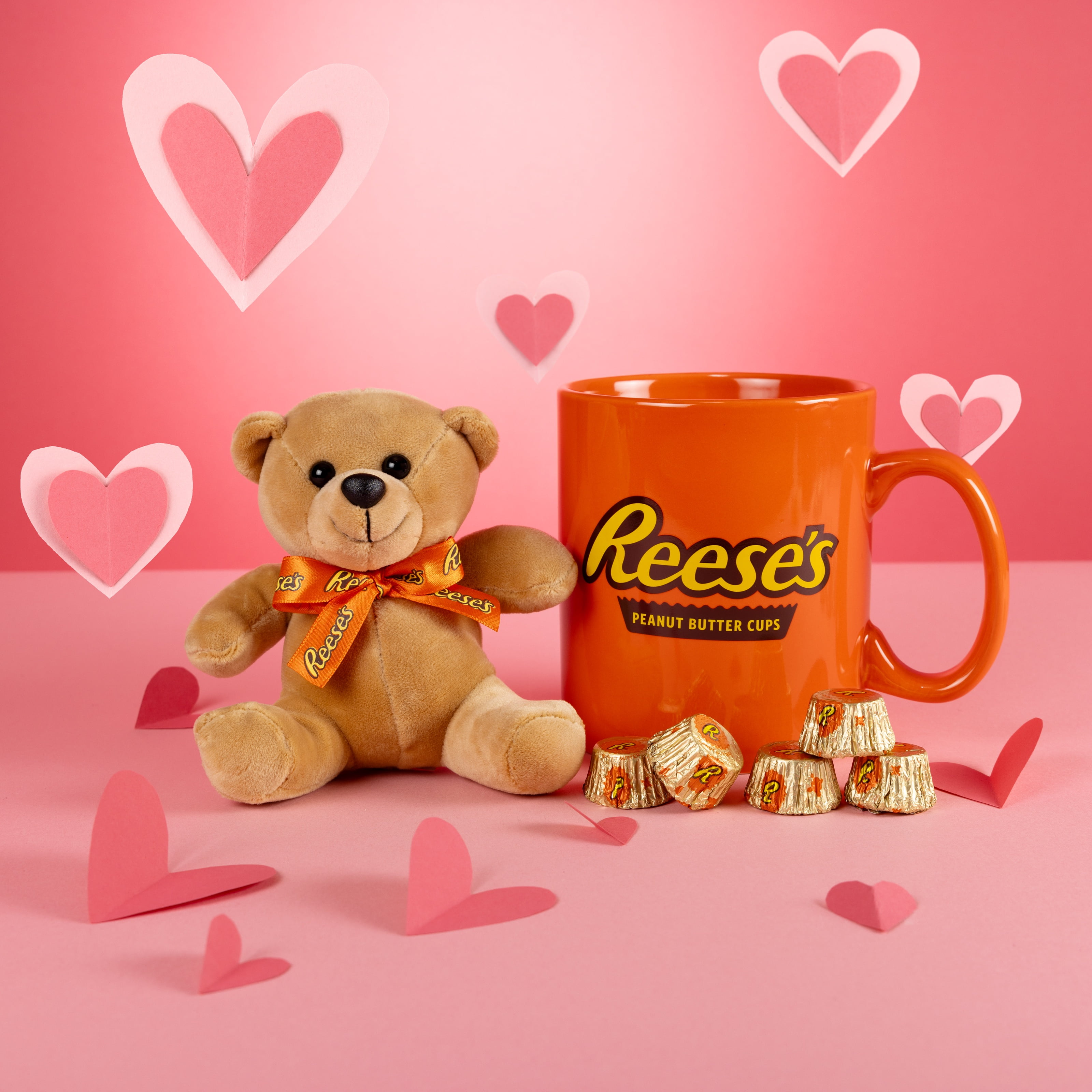 Galerie REESE'S Jumbo Mug with Bear Plush and REESE'S Peanut