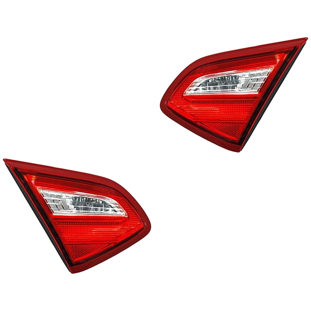 Par de Calaveras TYC Altima 2017 Nissan Interior Claro