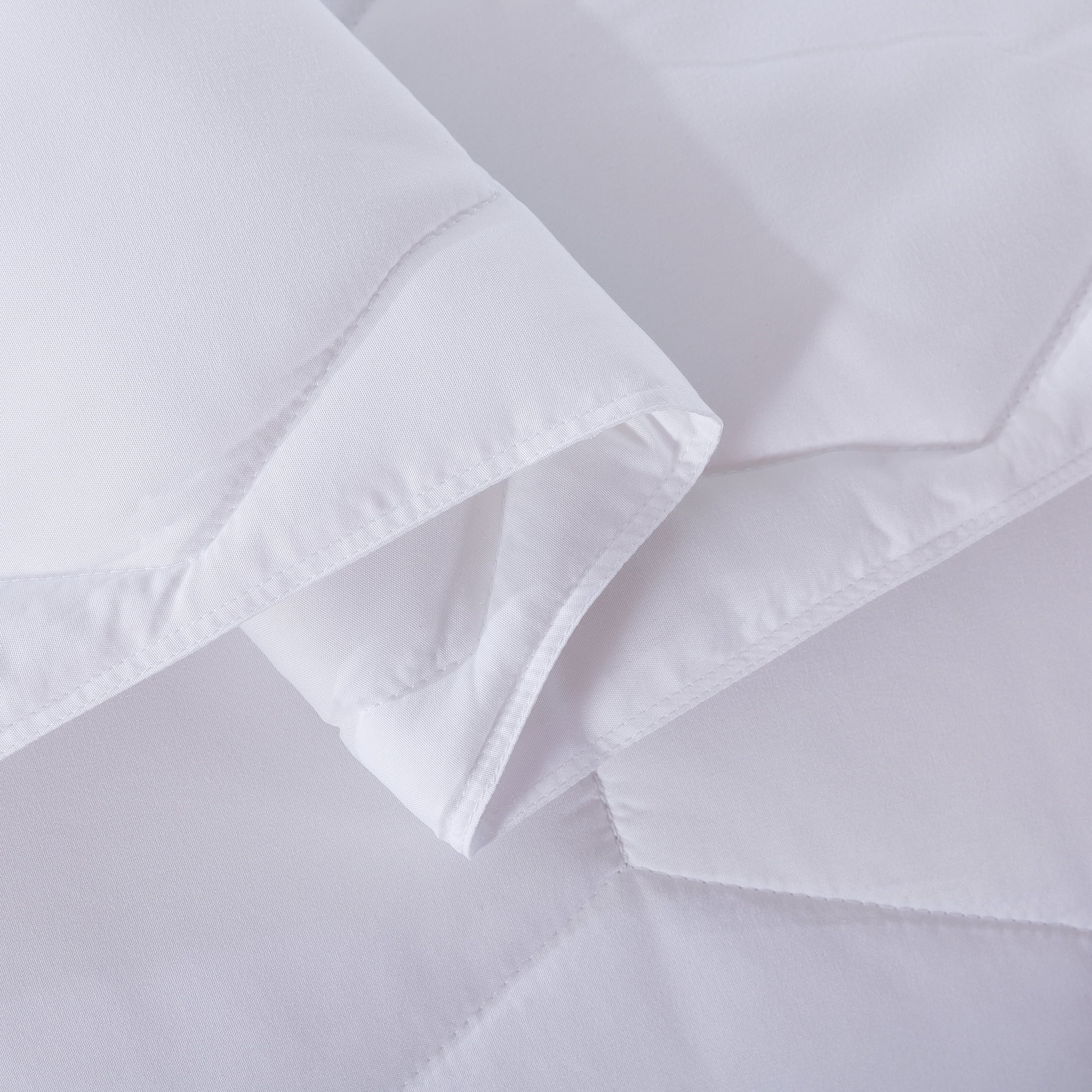 Honeycomb Down Alternative Blanket - White - Twin