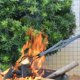thumbnail image 3 of Pinzas para madera de chimenea de 66 cm con mangos resistentes, pinzas para fuego para estufas de leña de interior, pinzas para madera de hierro forjado, pinzas para troncos de madera para exteriores,, 3 of 5