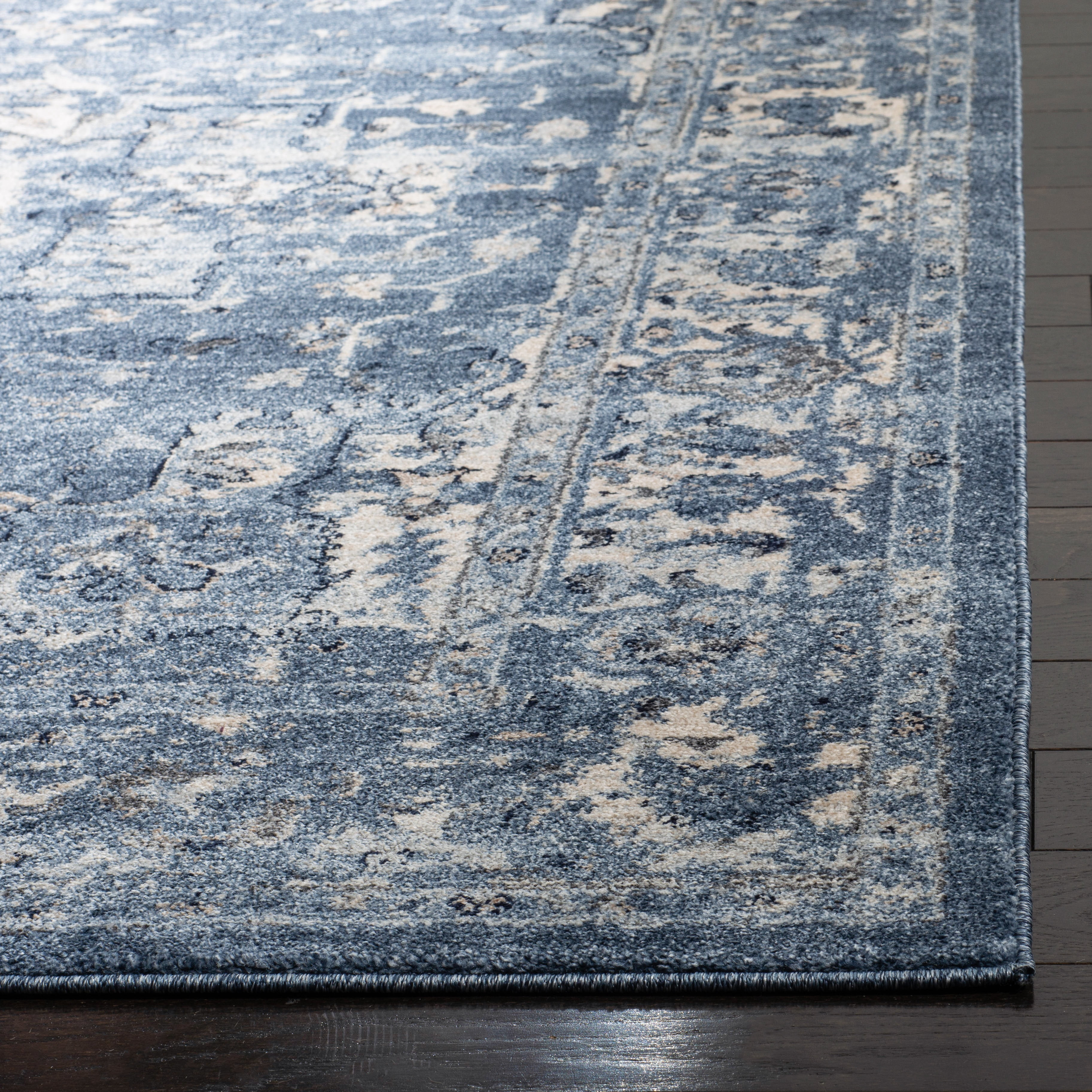 SAFAVIEH Charleston Zharko Floral Area Rug, Navy/Creme, 10' x 14'