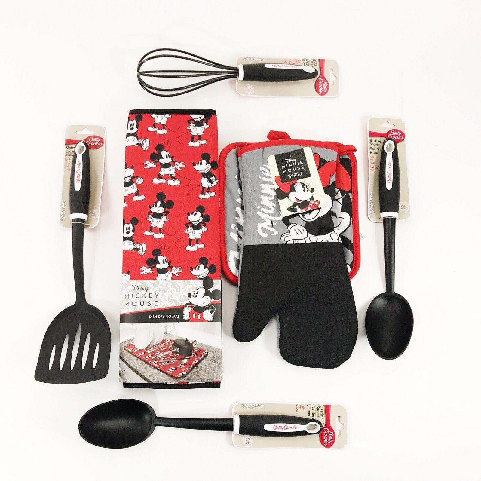 Disney Kitchen Gift Set! Oven Mitts + Towels + Cooking Tools