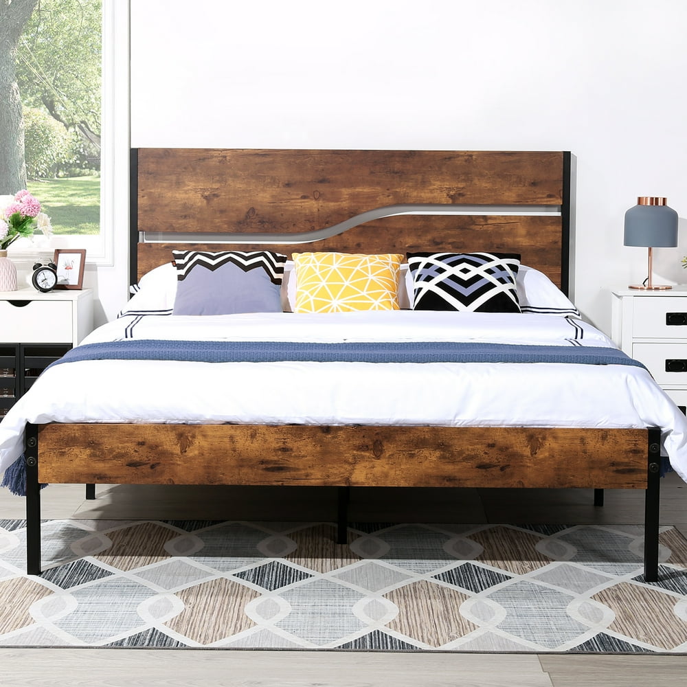 VECELO Queen Metal and Wood Platform Bed Frame with Rustic Vintage