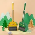 thumbnail image 4 of Naiovety Juego de limpieza para niños, divertido juego de limpieza para pequeños ayudantes, 2 piezas, escoba con patrón de rana de dibujos Suministros de limpieza para el hogar A, 4 of 6