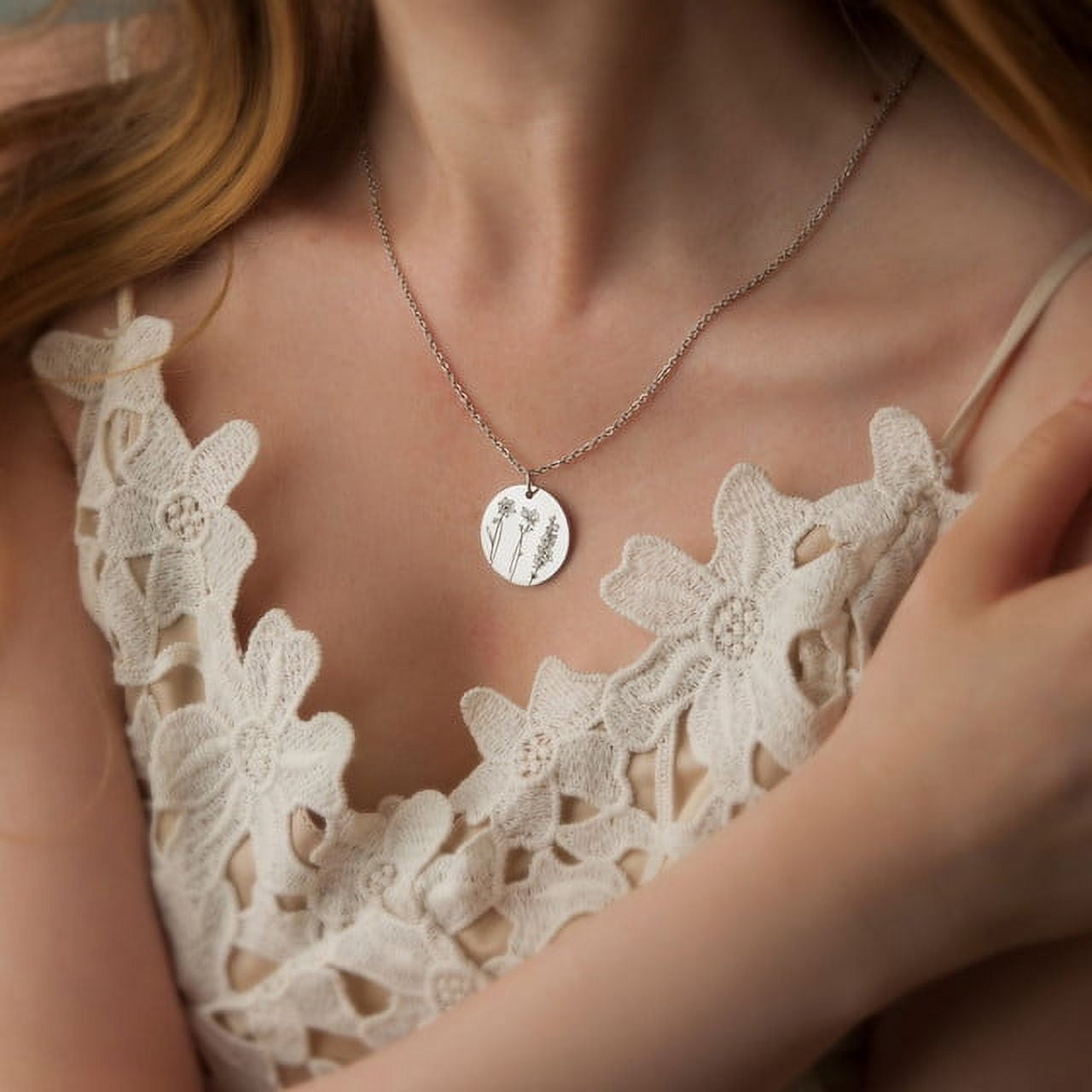 Combined Birth Flower Necklace - Birth Flower Necklace Custom - Combined Birth Flower Necklace Personalzied - Family Necklace Gift for Mom