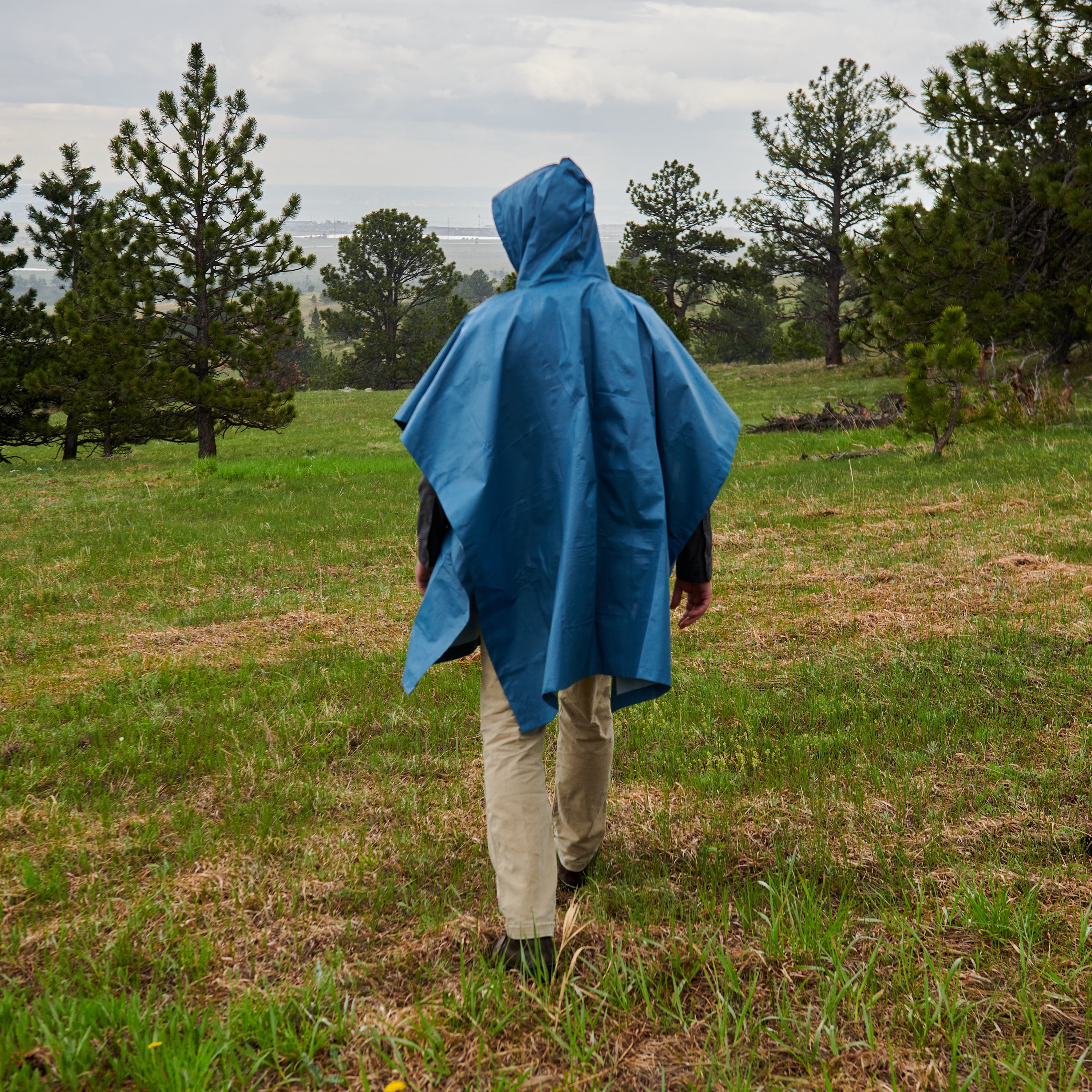 HYKE PERTEX® PONCHO NAVY 8_1060.jpg?width=960