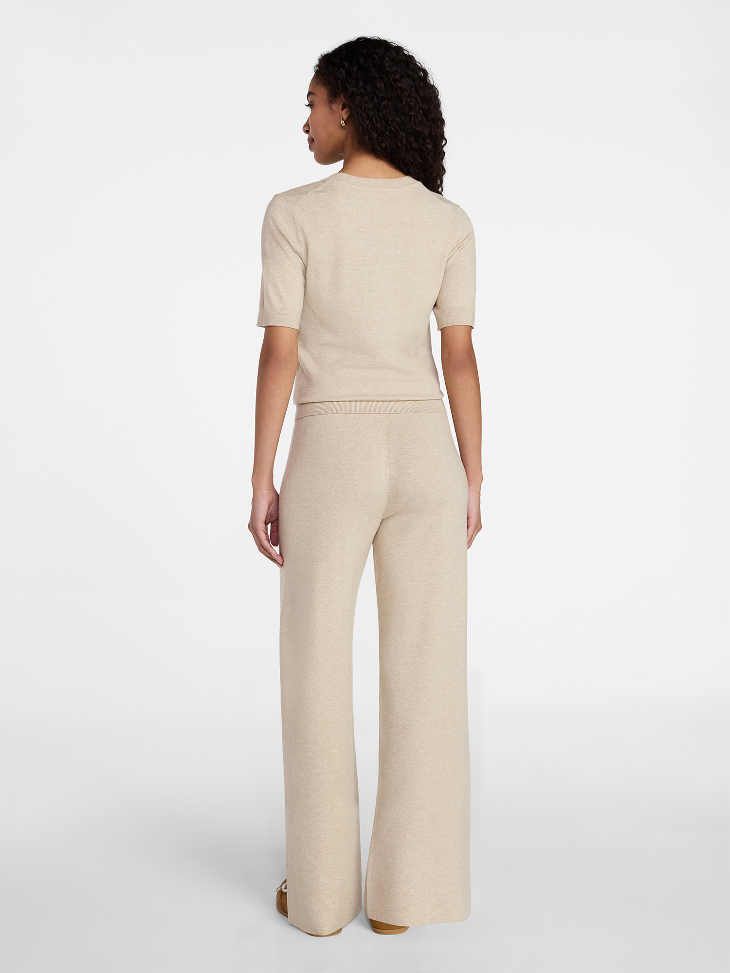 Time and Tru Women's and Women’s Plus Short Sleeve Sweater and Pants Set, 2-Piece, Sizes XS-4X