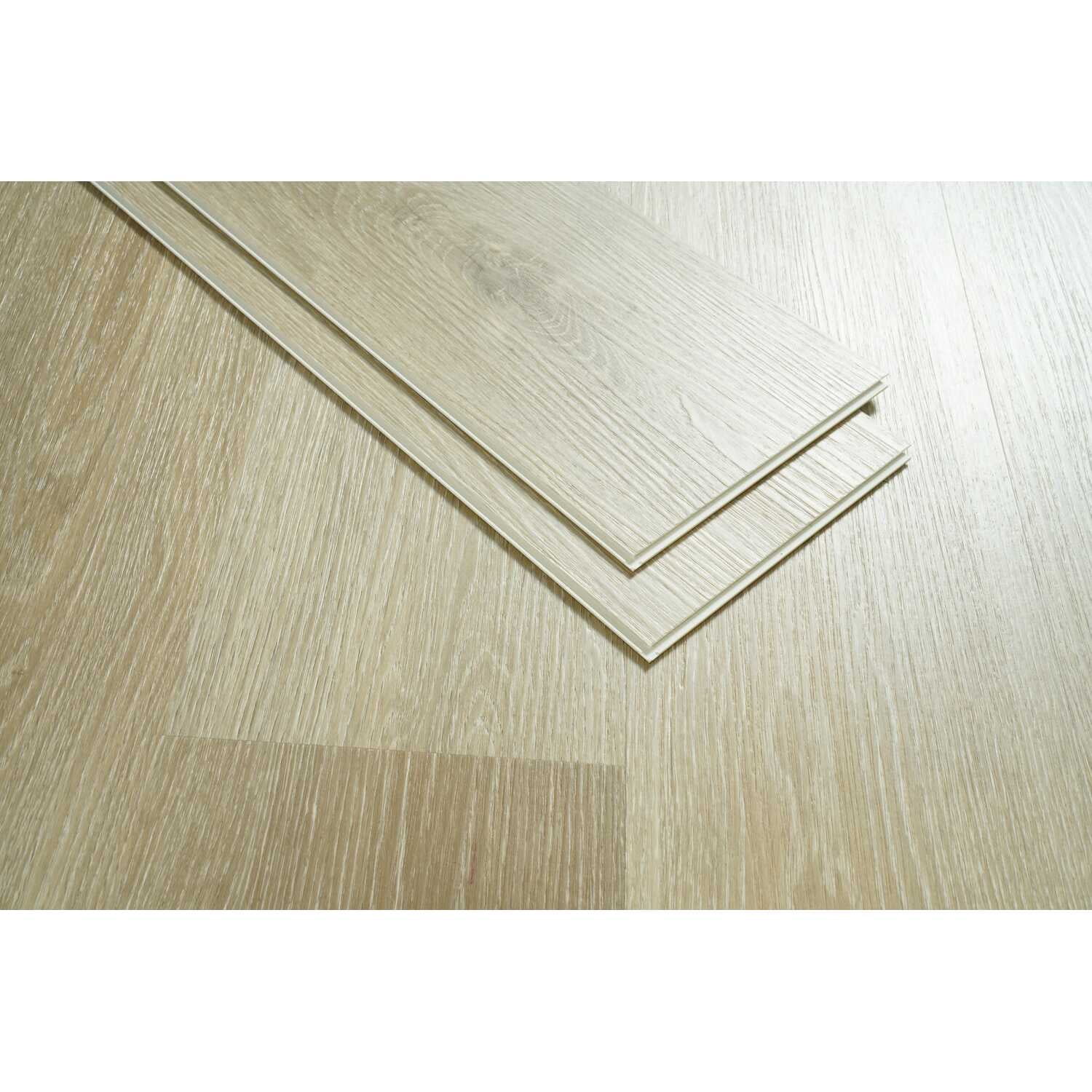 Elegant Kitchen and Bath Luxury Vinyl Flooring 7 x 48 x 5.5mm 12 mil in Honey oak