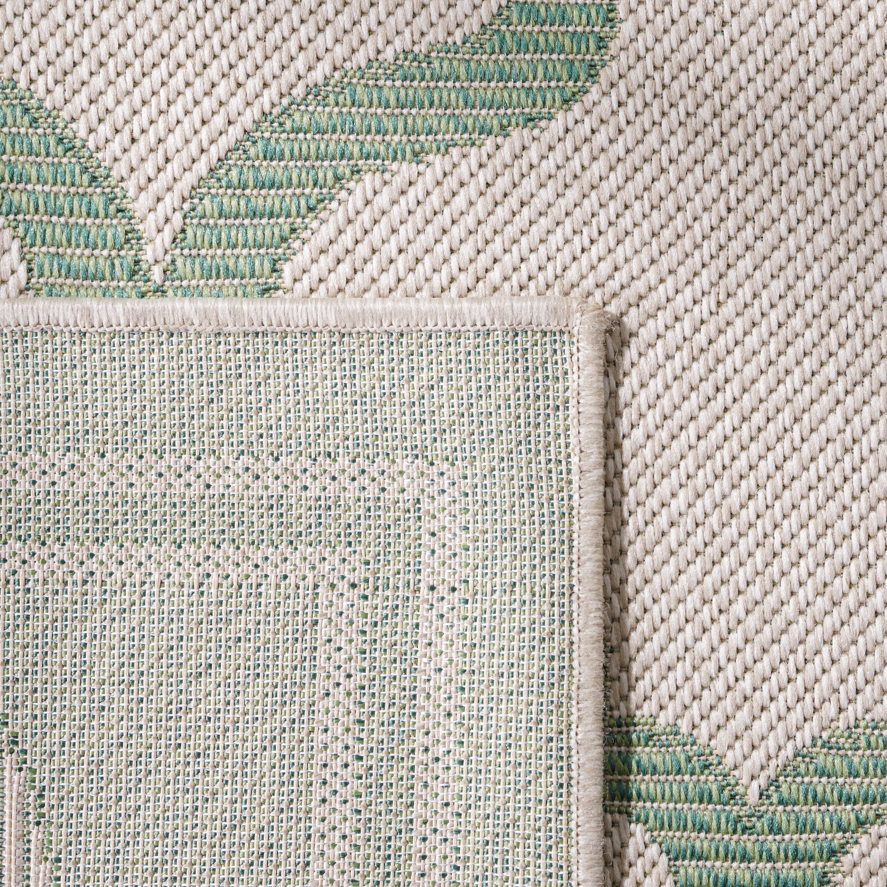 SAFAVIEH Machine Washable Rug Indoor/Outdoor Bermuda Collection - Outdoor BMU810E Bermuda Collection Beige / Green Rug