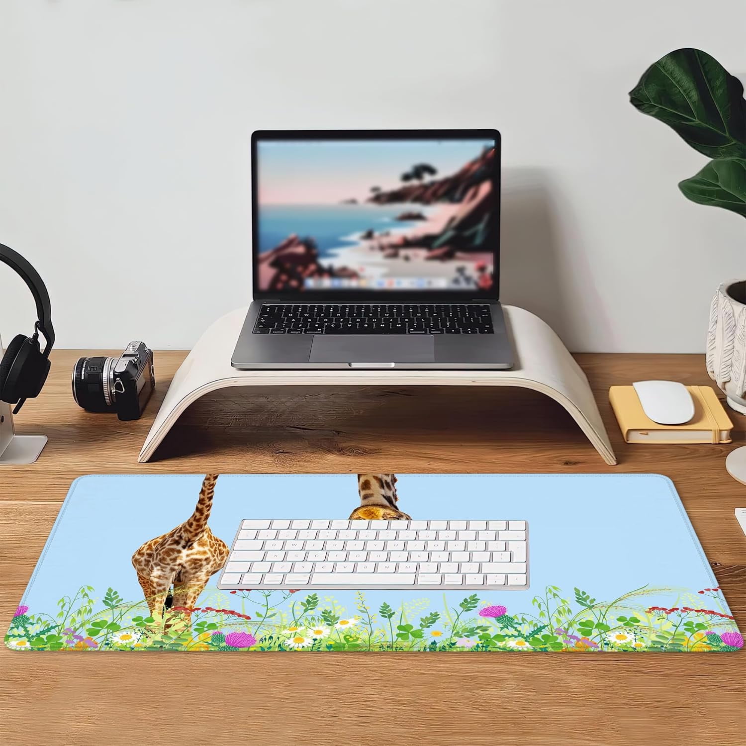 Funny Giraffe with Flowers Desk Mat,Large Gaming Mouse Pad,Non-Slip Rubber Base Mousepad with Stitched Edges,Waterproof Mouse Mat Desk Pad for Work, Game, Office (31.5x15.7 in)