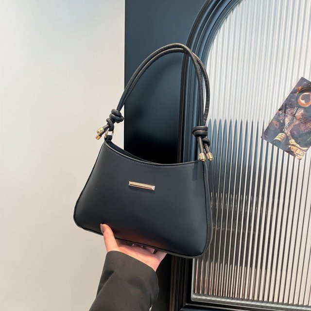 Bolsos pequeños populares de este año para mujeres 2025 nuevo bolso cuadrado pequeño que combina con todo moda color caramelo bolso de un solo hombro debajo del brazo para desplazamientos