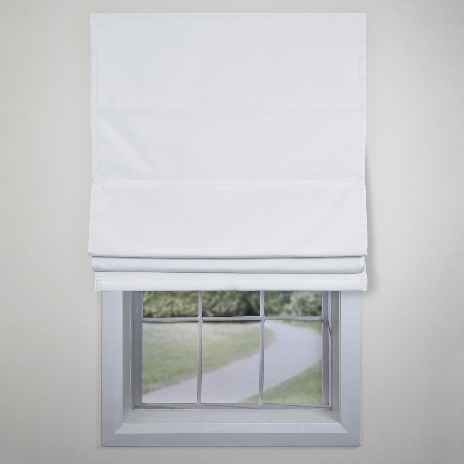 Versailles' Octavia Cordless Roman Shades (27in x 63in)