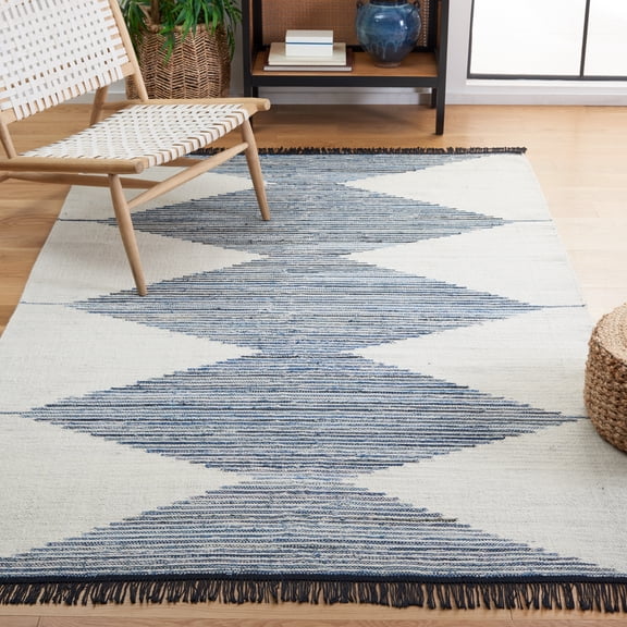 Safavieh Kilim Lynette Diamond Area Rug, Ivory/Blue, 5' x 8'