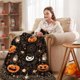 thumbnail image 4 of Manta de Franela con Estampado de Calabaza y Hoja de Arce, Estilo Chal para Halloween, Ideal para Todas Las Estaciones., 4 of 6