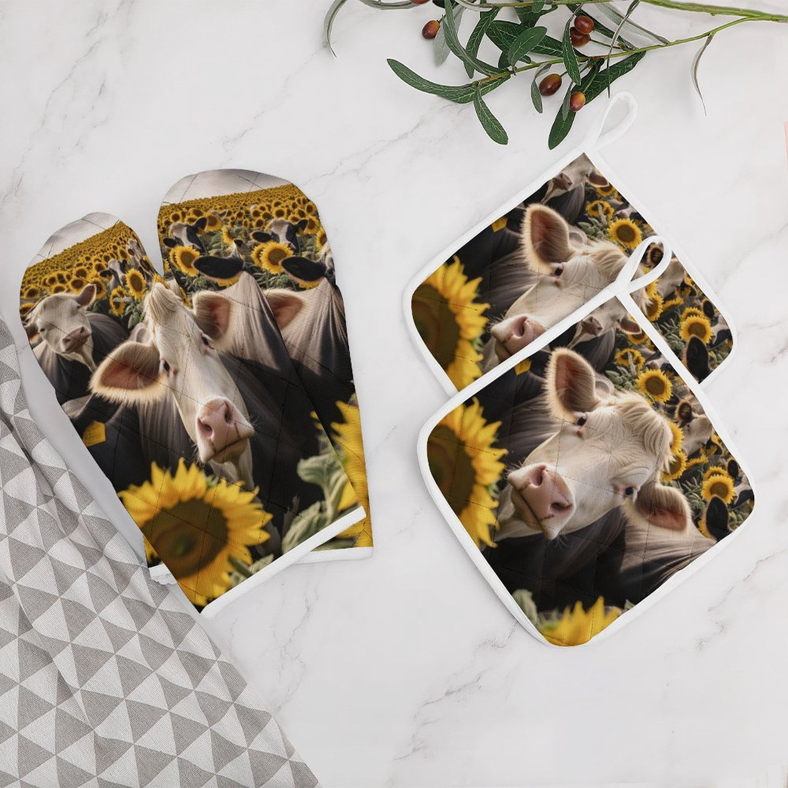 Farm Cows Oven And Pot Holders Sets, Heat Resistant Pads Kitchen Decor for Cooking Baking BBQ Grilling, Christmas Kitchen Gifts