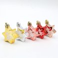 thumbnail image 4 of Gibobby de Navidad Pintada en forma de estrella de seis puntas Colgante de Navidad Accesorios de decoración Decoración de vacaciones de Navidad Una caja de 5 piezas(Rojo), 4 of 5