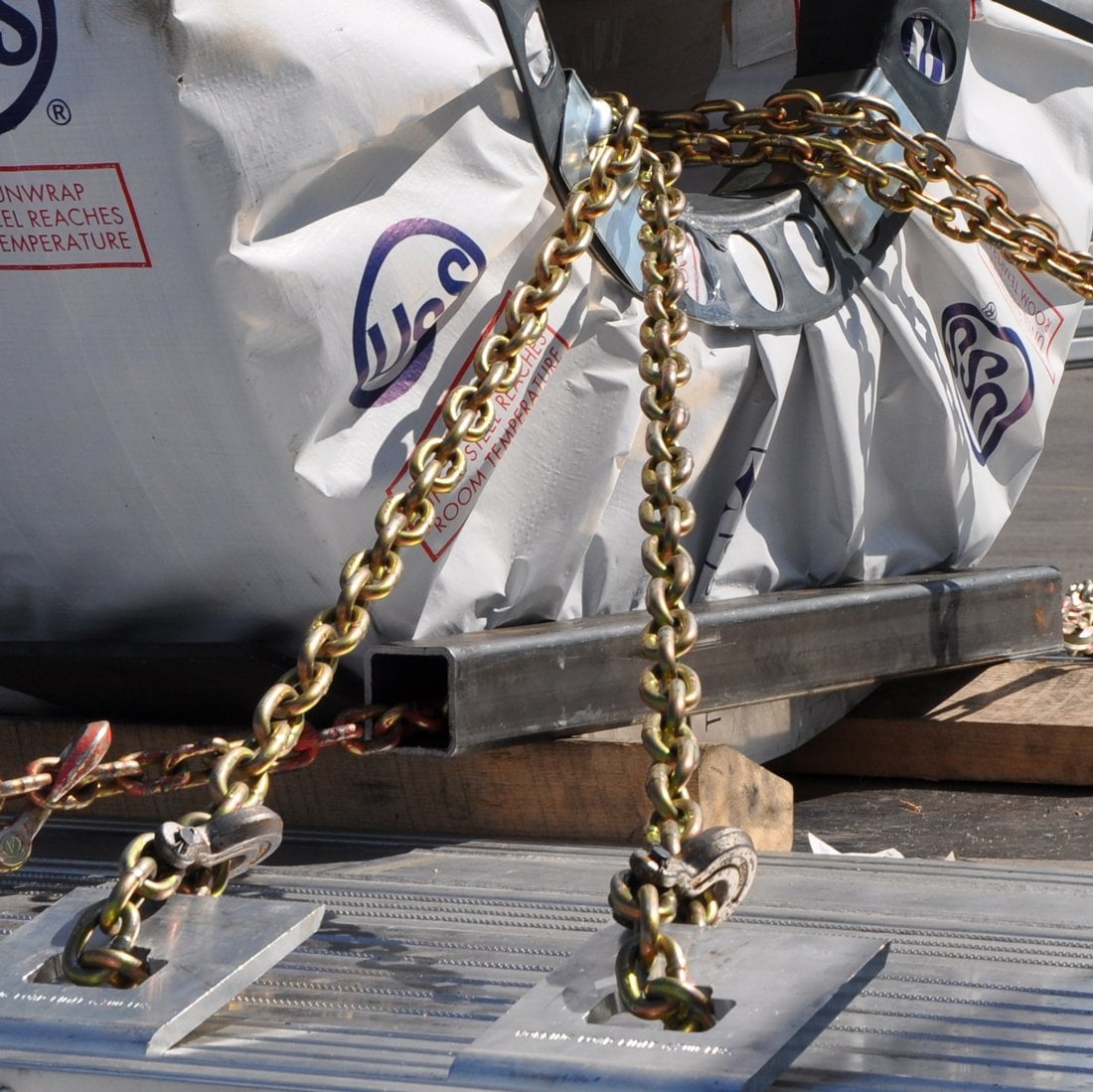 11,300 Pound Safe Working Load VULCAN Grade 70 Safety/Binder Chain with Clevis Grab Hooks 1/2 Inch x 10 Foot 