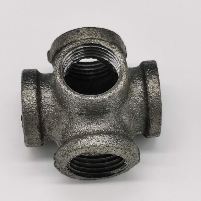 Conector de tubo hembra cruzado de salida negra de hierro maleable de 1/2 "y 5 vías (1/2 pulgada)