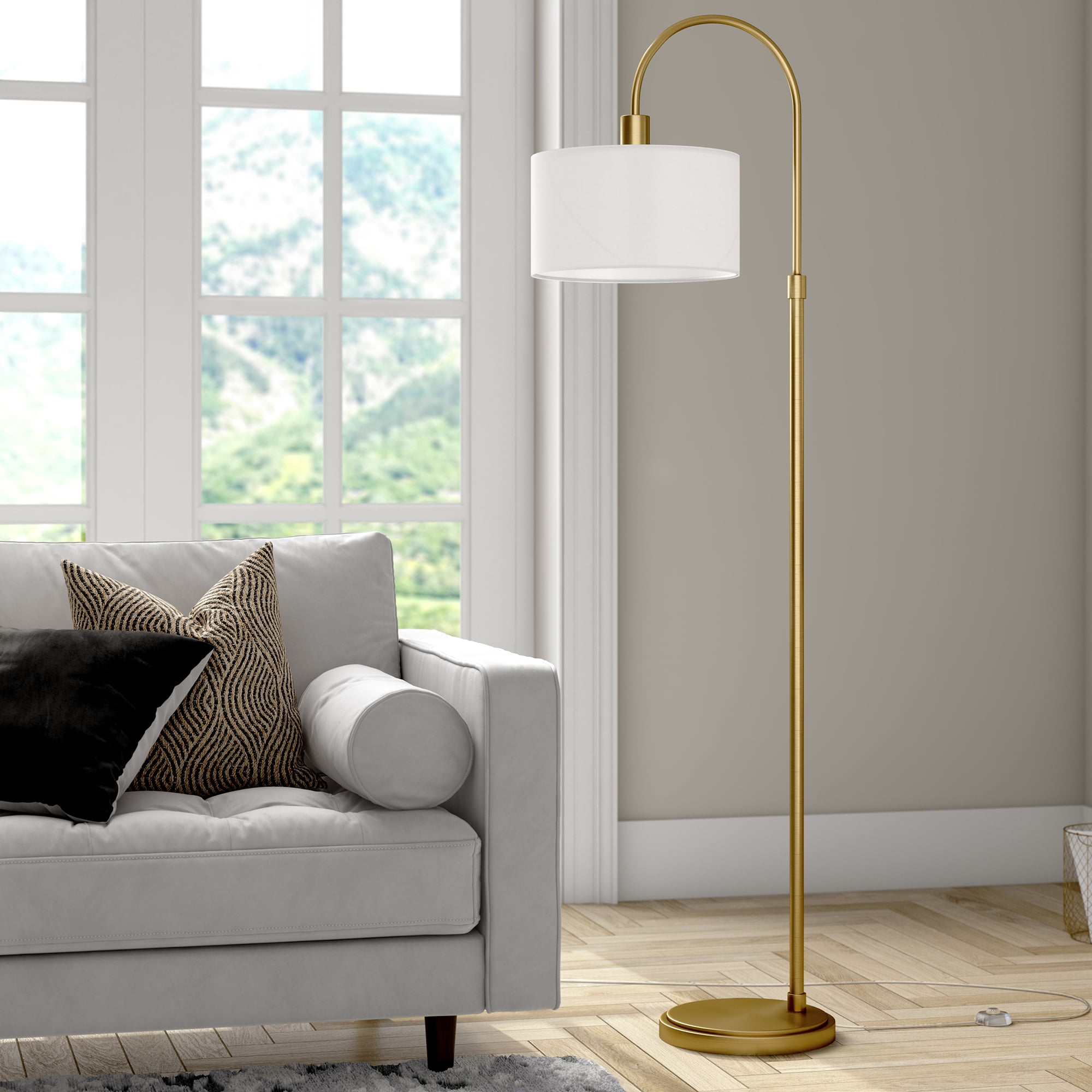 Evelyn&Zoe Veronica Arc Floor Lamp with Fabric Shade, Antique Brass/White