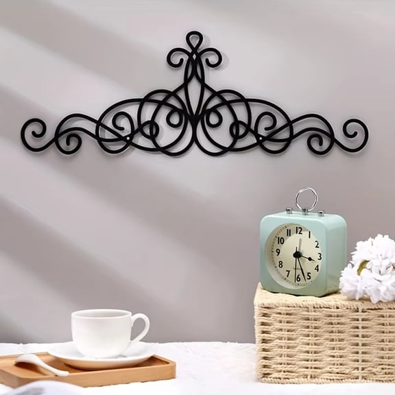HELLOYOUNG Vintage Iron Scroll Wall Art, Rustic Black Metal Medallion Decor for Living Room Entryway, Large Round Plaque