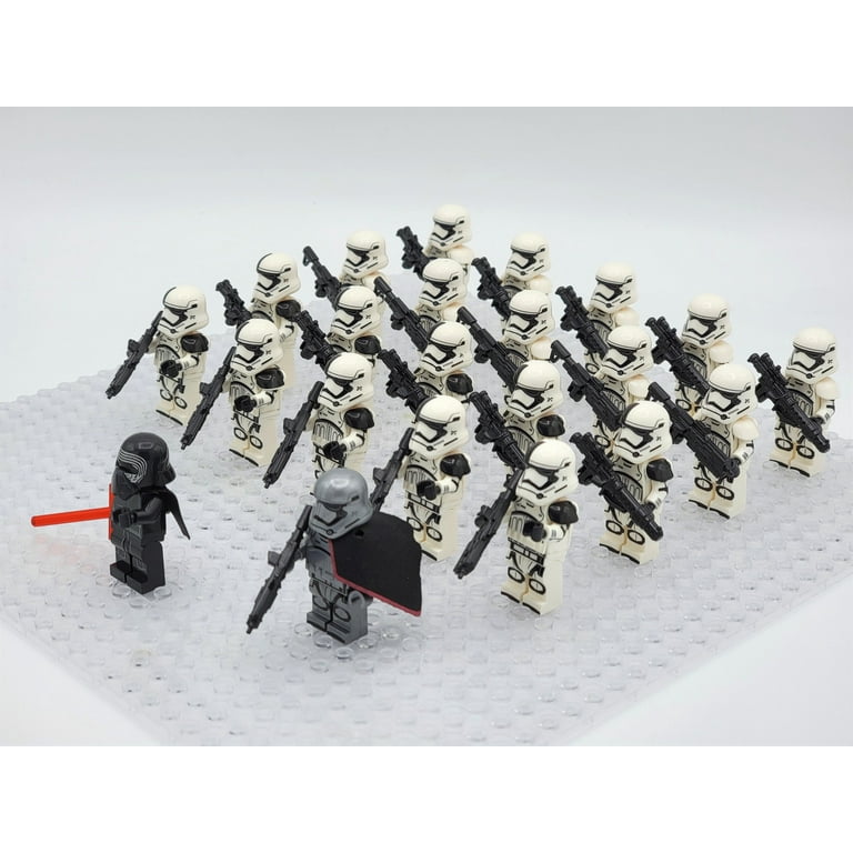 KYLO RENと FIRST ORDER STORMTROOPER Hot Toys unveils their first figures from Star Wars The
