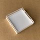 thumbnail image 1 of Use una caja de clavos Use una caja de clavos de plástico transparente Use una caja de clavos de plástico transparente, 1 of 6