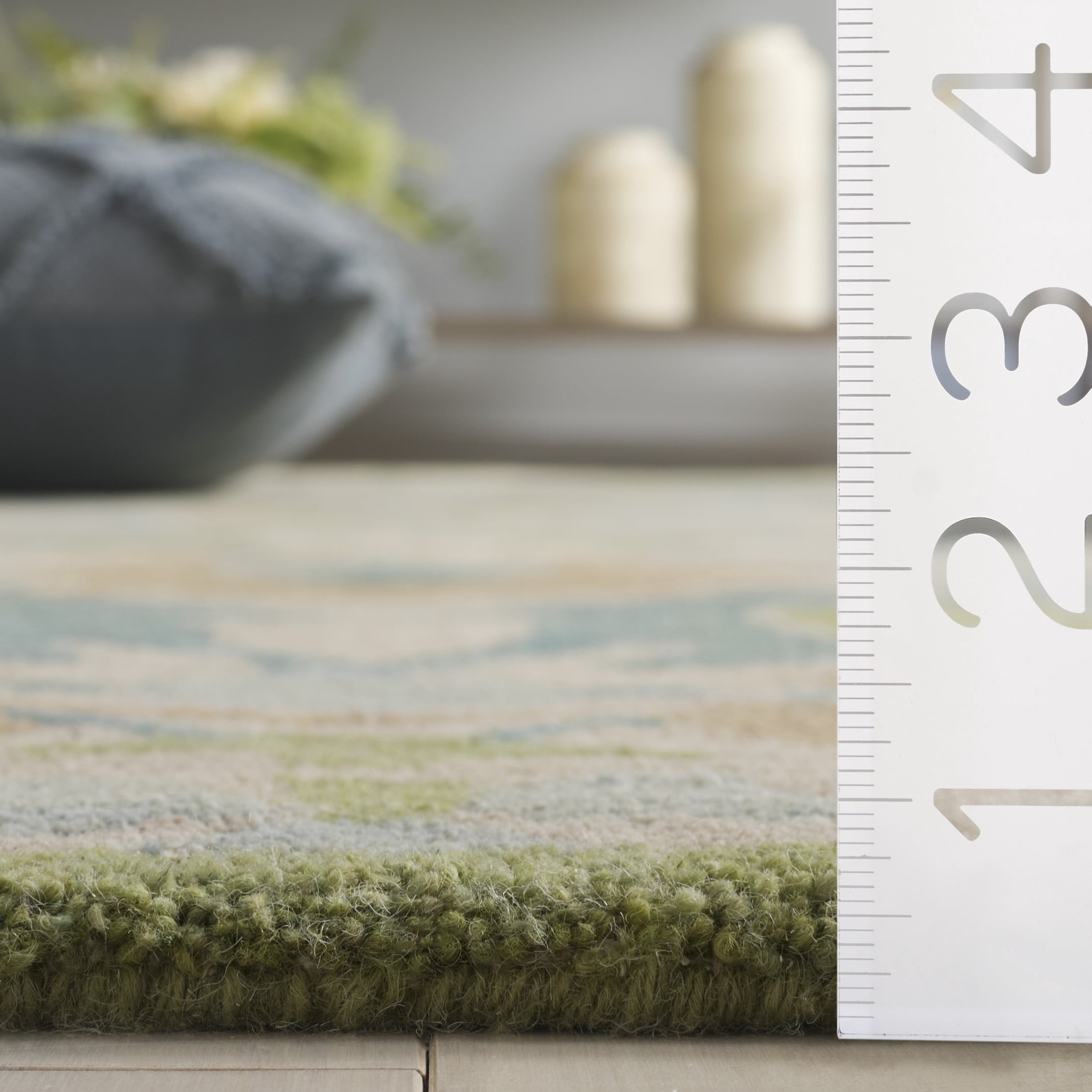 SAFAVIEH Antiquity Raschelle Oriental Wool Runner Rug, Ivory/Green, 2'3" x 12'