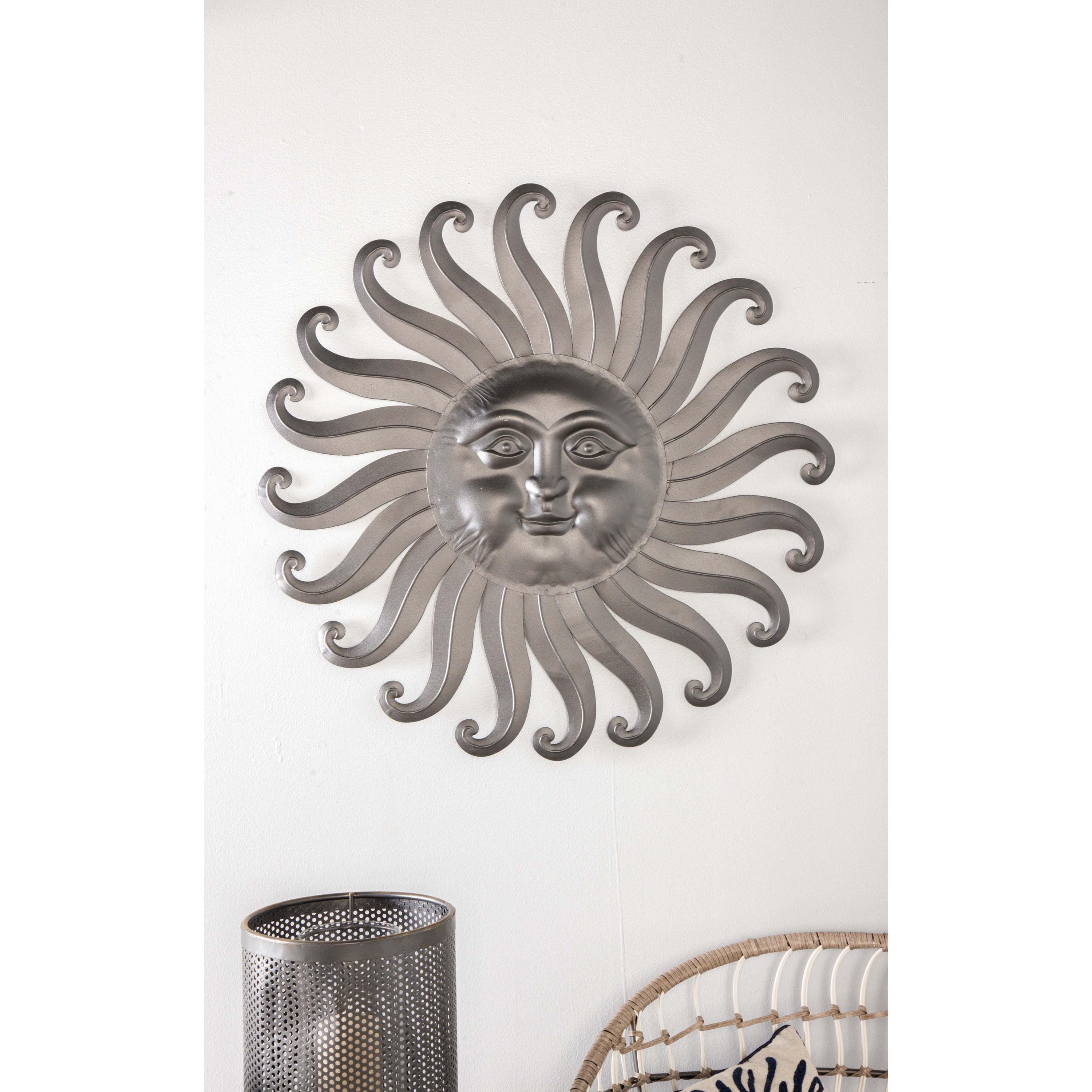 DecMode Gray Metal Indoor Outdoor Sun Wall Decor