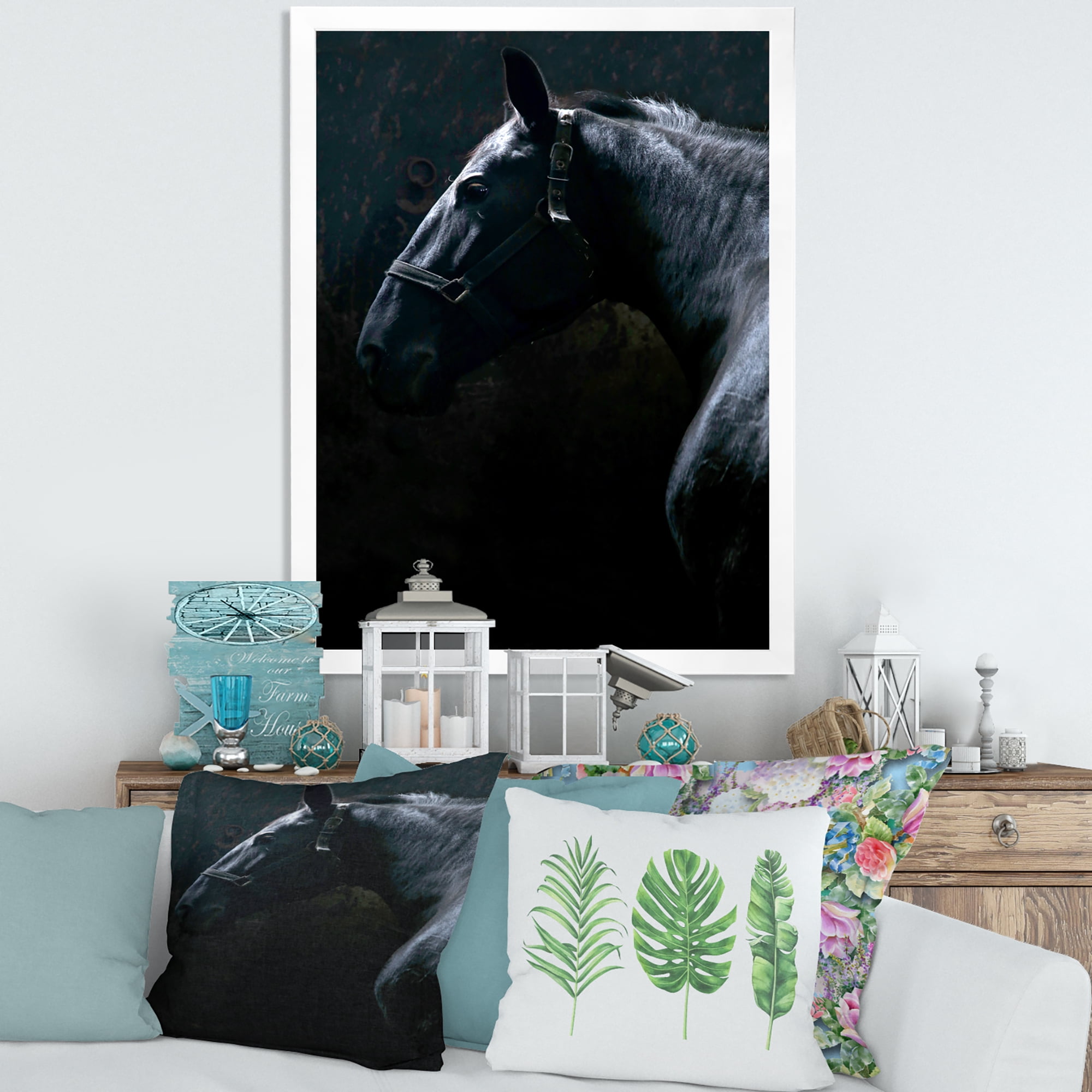 Designart 'Close Up Of Thoroughbred Nonius Stallion Horse II' Farmhouse Framed Art Print