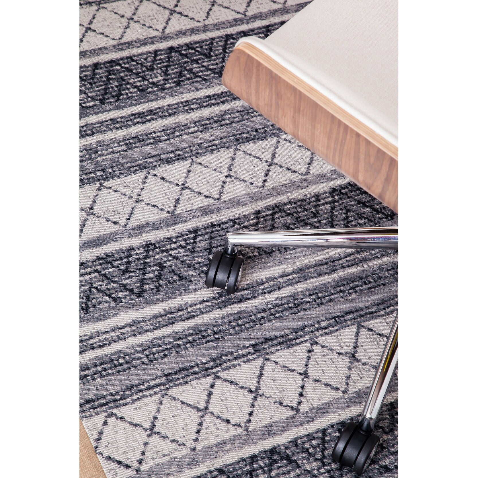 40" x 54" Alesund Beige & Gray 1/2" Rug’d Chair Mat™