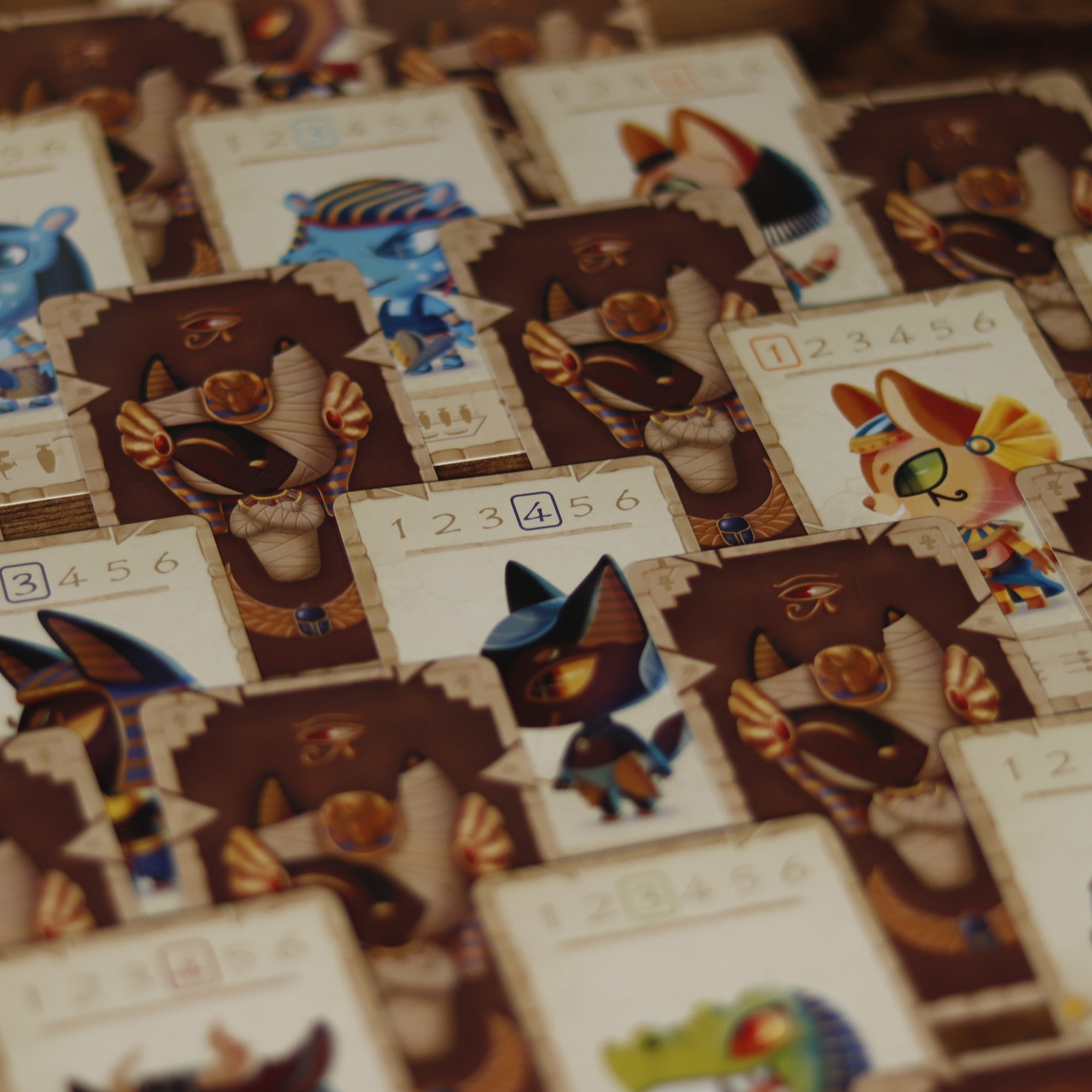 Hâpy Families - Collecting Game, Pyramid Themed, Kids & Family, Ages 5+, 2-4 Players, 10 Min