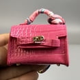 thumbnail image 2 of Super Link Mini Long Style Crocodile motif sac pendentif voiture porte-clés cadeau femme exquis créatif écouteur mignon sac pendentif, 2 of 4