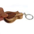 thumbnail image 4 of Plumillas de guitarra 2 piezas de púas de madera para guitarra con caja de púas de madera para guitarras eléctricas acústicas. púa. bajo. ukelele. herramienta de instrumentos musicales Tomshoo Plumillas de guitarra, 4 of 6