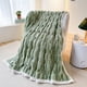 thumbnail image 1 of Manta Suave y Ligera a Cuadros para Sofá y Cama. Acogedora y Cálida Manta de Poliéster para Todas Las Estaciones para Mujer, 99 X 149 Cm, Color Beige, Verde y Morado. Manta Suave para Cama., 1 of 6