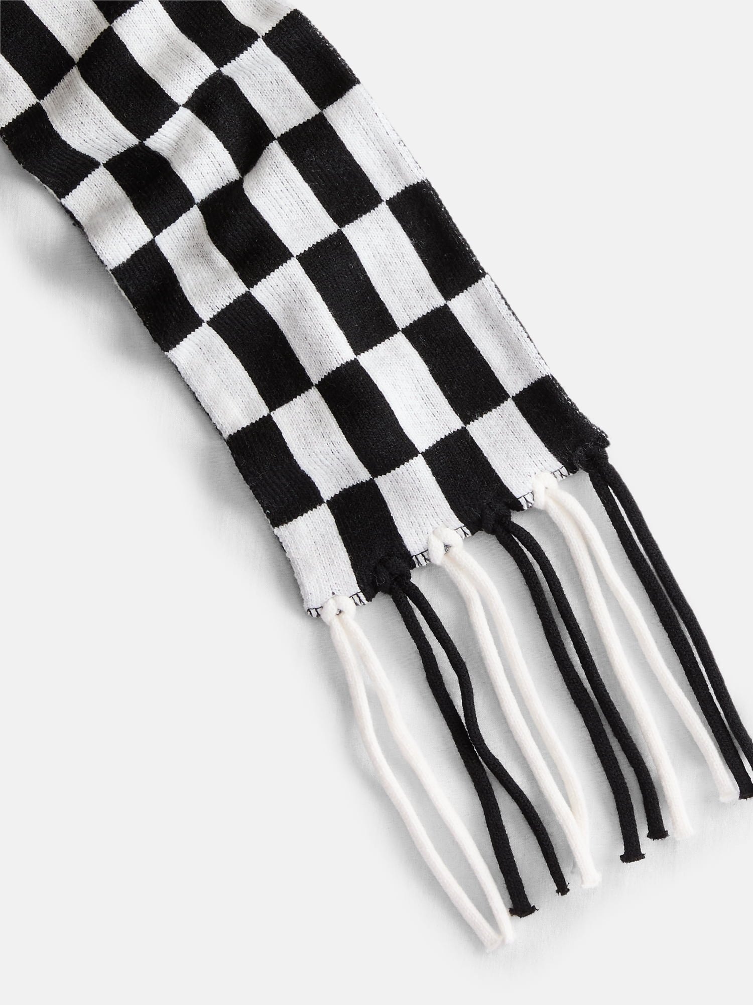 No Boundaries Women's Check Scarf with Fringe, Black Soot