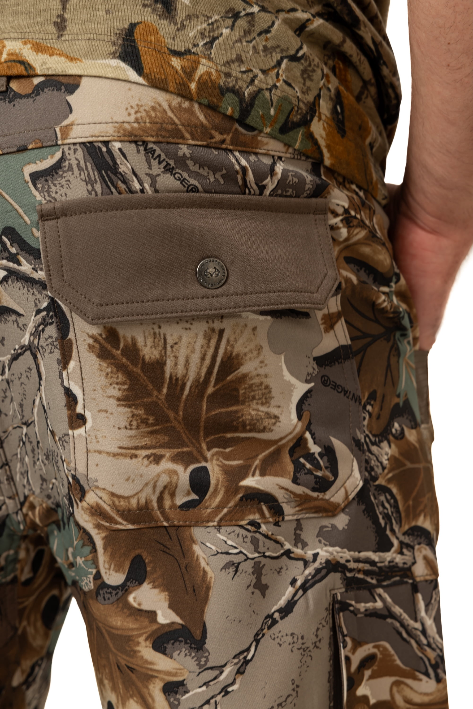 Realtree Men's All-Season Hunting Cargo Pants – Advantage Classic Camo, Stretch Fabric, 6 Pockets, Sizes S–5XL