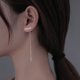 thumbnail image 4 of Pendientes de plata de ley con agujeros para las orejas y temperamento femenino, aretes pequeños y largos, aretes con diseño de temperamento de hada en plata de ley, 4 of 6