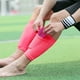 thumbnail image 4 of Espinilleras de fútbol | Protección de piernas de EVA gruesa de doble capa | Protectores de pie enchufables ligeros | Espinilleras deportivas unisex para adultos para partido de entrenamiento de, 4 of 4