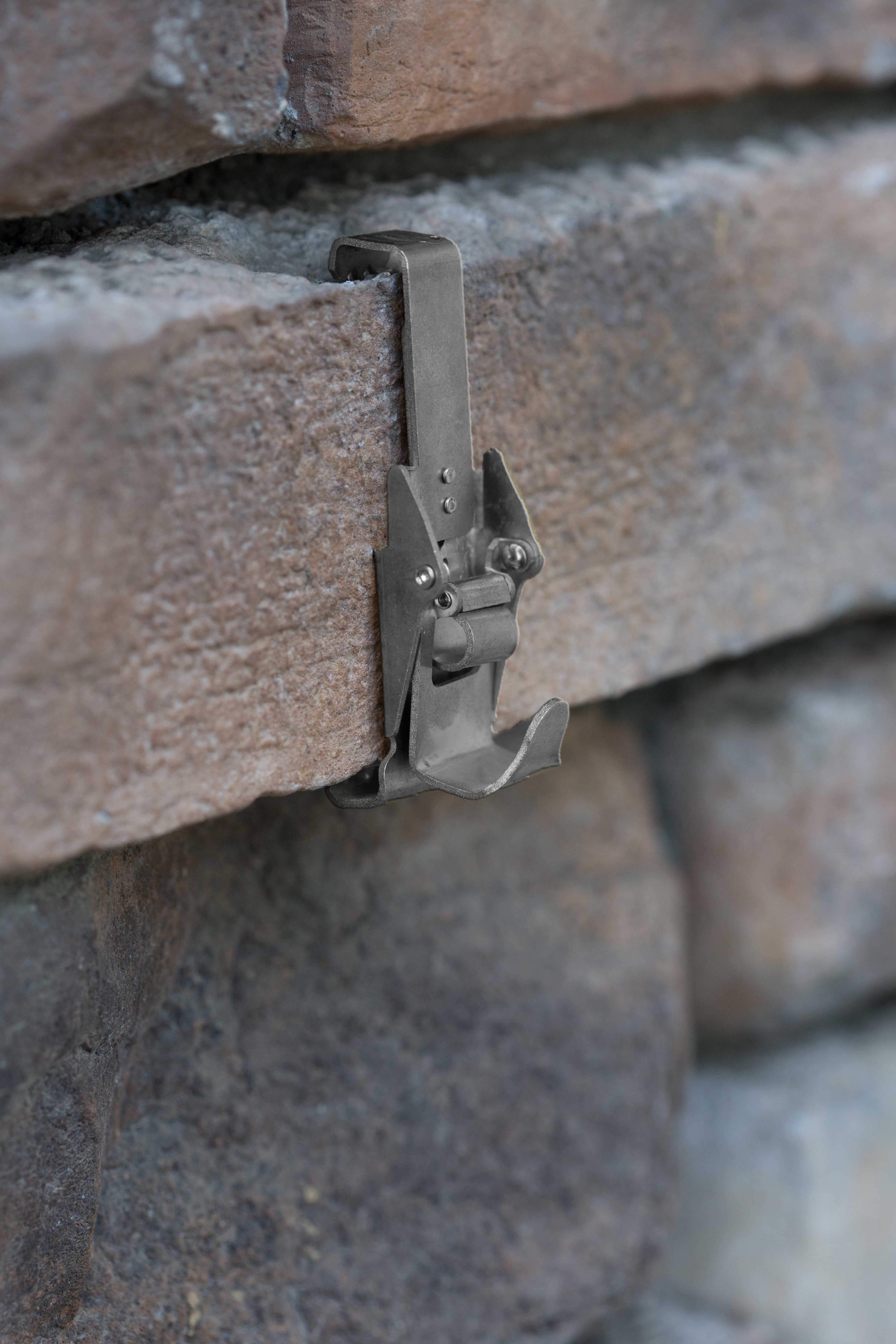 Hangman Indoor/Outdoor Brick Hook