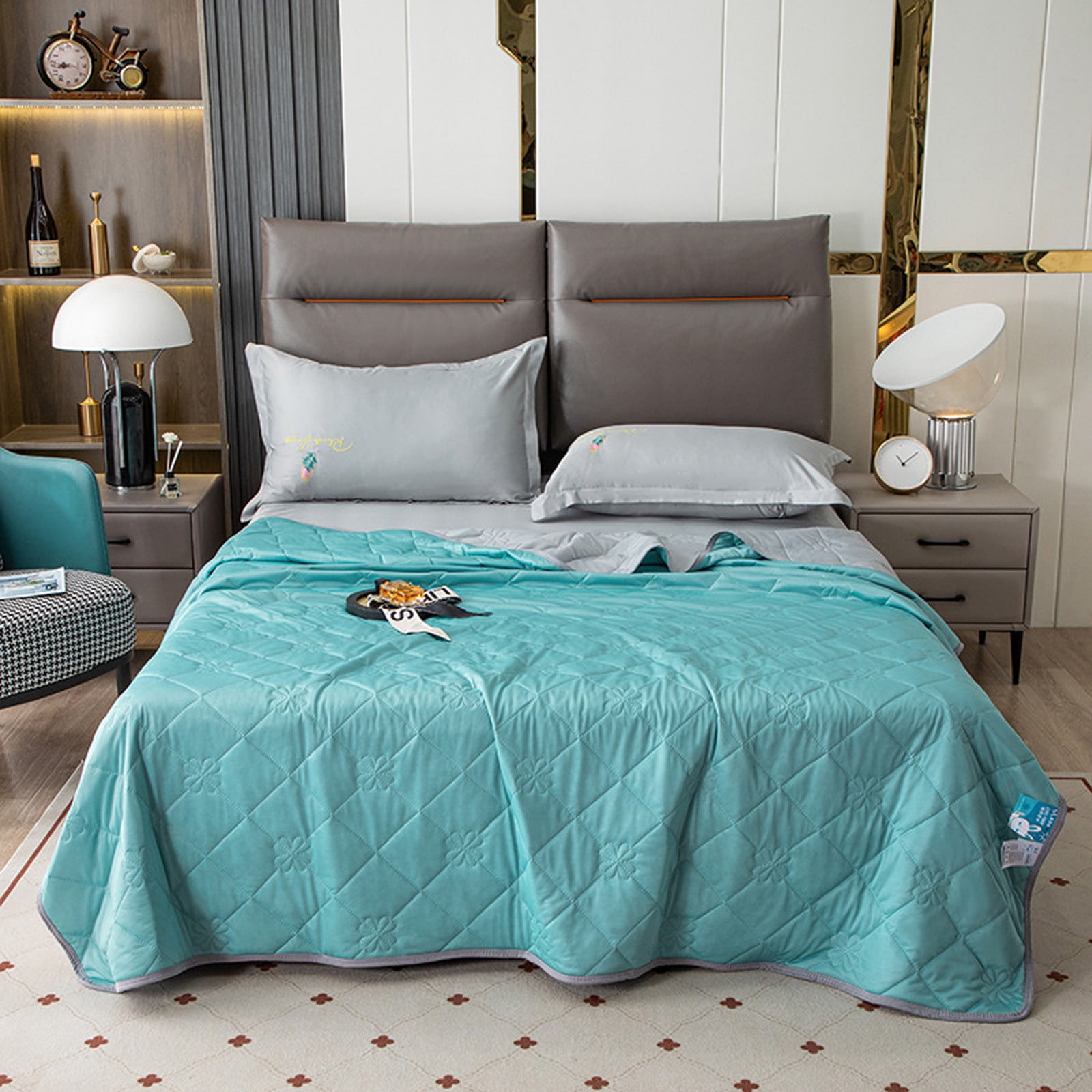 VBODN Quilt,Quilts for Queen Bed,Oversized King Quilt,Lightweight Quilt,Cooling Quilt,Suitable for Bed, Sofa, Camping,Cold Cinema Or Travel