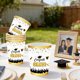 thumbnail image 5 of Juego de materiales para fiestas de graduación 2026 - Platos de vajilla desechables, vasos y servilletas - Clase de felicitaciones Diseño de Graduación Oro para Adultos, 5 of 6