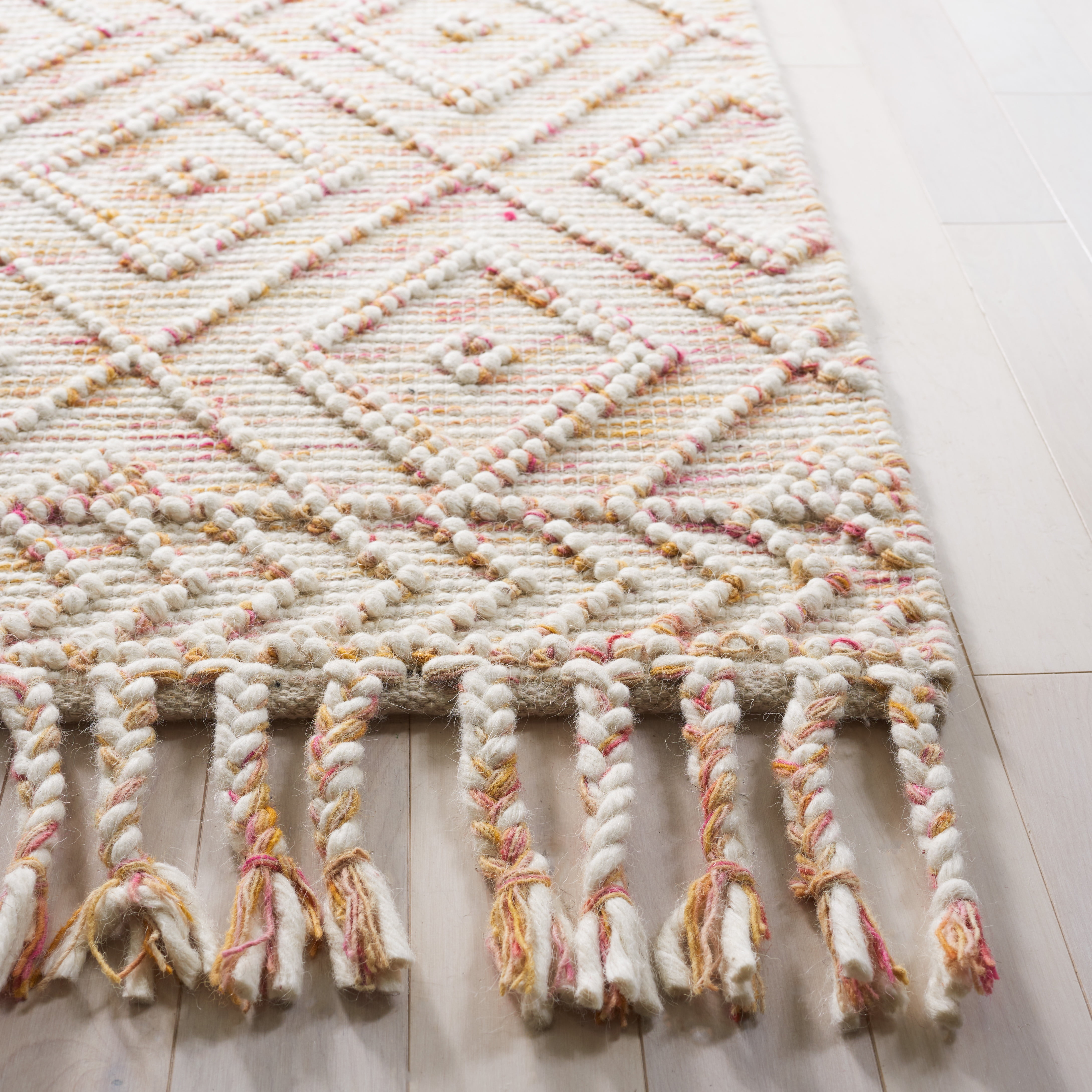Safavieh Natura Paolo Diamond Area Rug, Ivory/Red, 6' x 6' Square