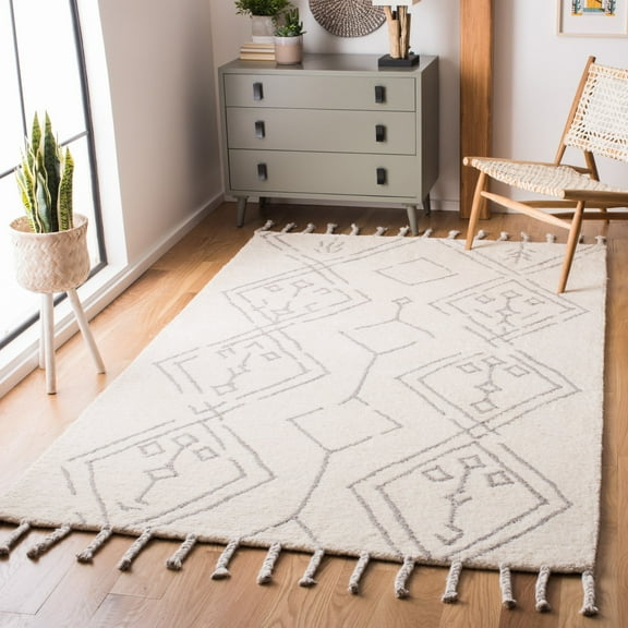 SAFAVIEH Casablanca Otis Abstract Moroccan Wool Shag Area Rug, Ivory/Silver, 4' x 6'