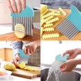 thumbnail image 4 of Muyoka Kyoffiie - Juego de 6 cortadores de cocina de madera para niños, bordes dentados, juego de cortadores de cocina para niños pequeños con patrón lindo, cortadores de patatas de plástico seguro pa Muyoka Hogar, 4 of 7