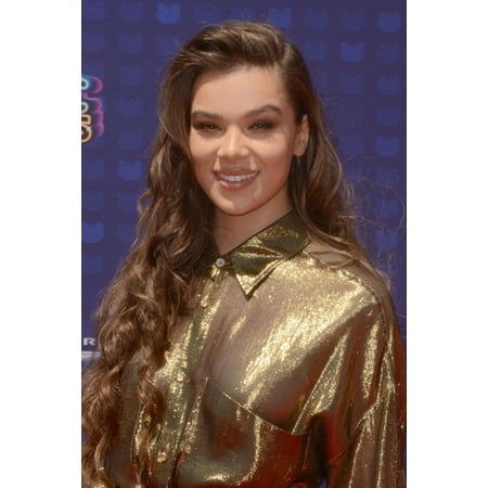 Hailee Steinfeld At Arrivals For Radio Disney Music Awards - Arrivals Microsoft Theater Los Angeles Ca April 29 2017 Photo By Priscilla GrantEverett Collection