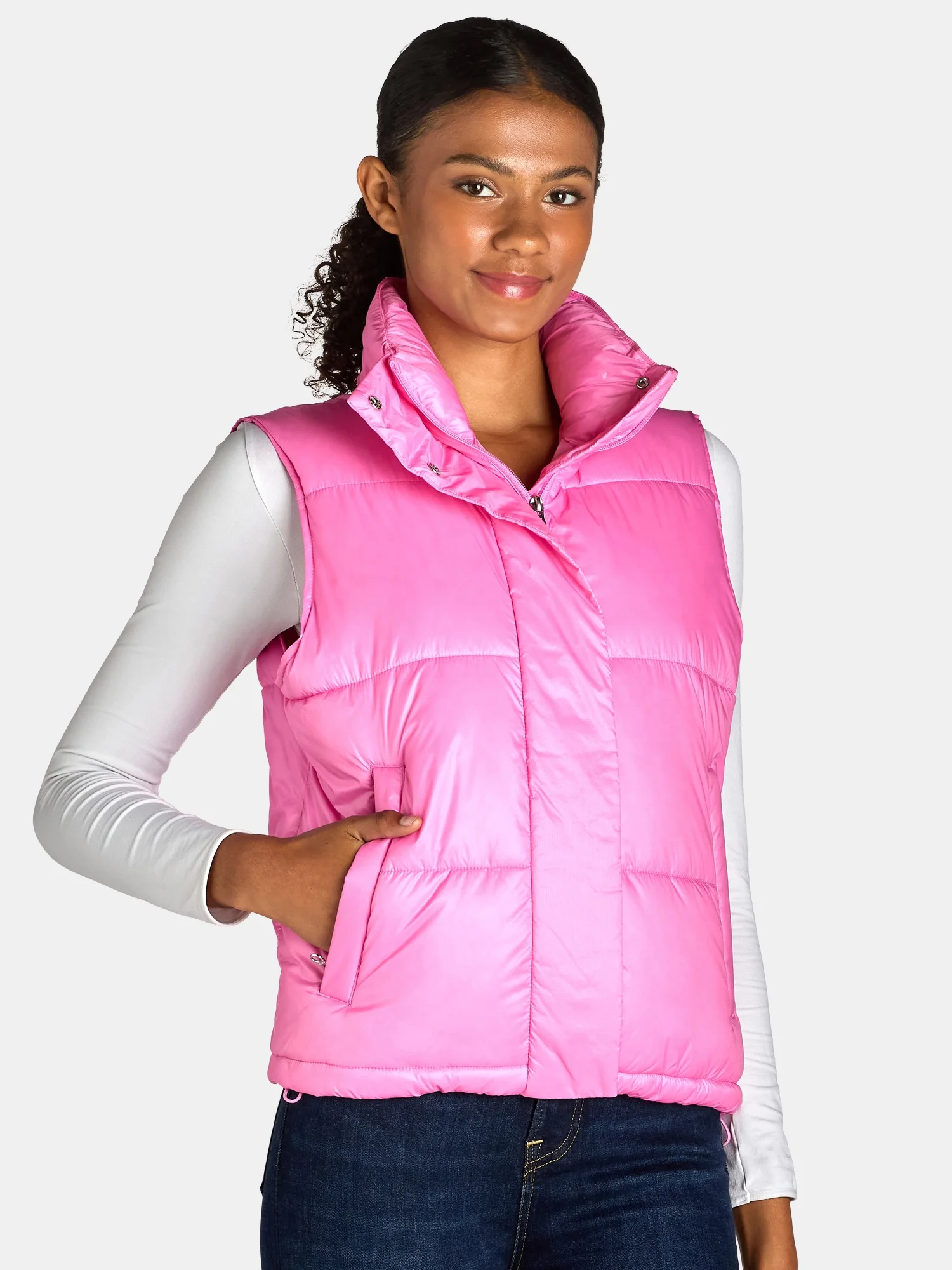 Ozark Trail Women's and Women's Plus Sporty Puffer Vest Ozark Trail Women's and Women's Plus Sporty Puffer Vest