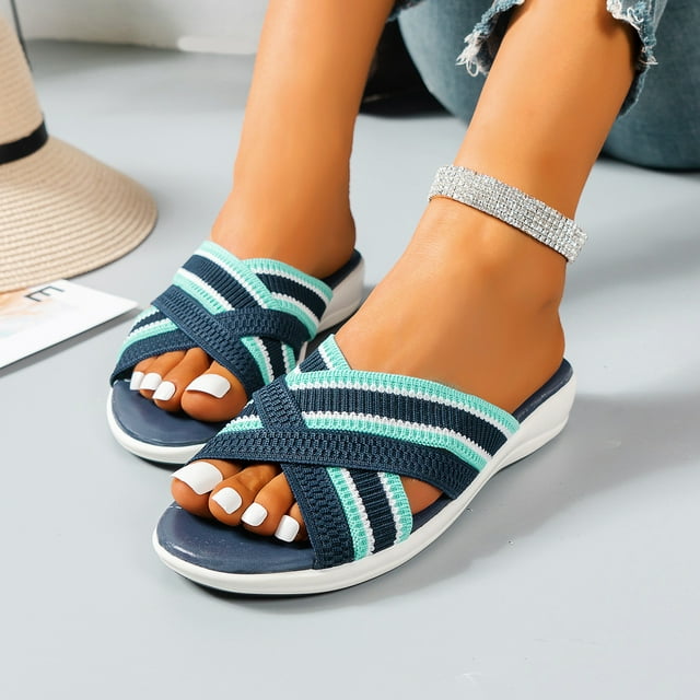 Latrodar Chaussures de Douche pour Femmes Rétro Confortables Sandales de Marche pour Femmes Sandales de Douche d'Été EVA Douces Sandales Compensées Pantoufles Croisées Chaussures de Douche de Plage d'Intérieur Sandales à Coussin Respirant
