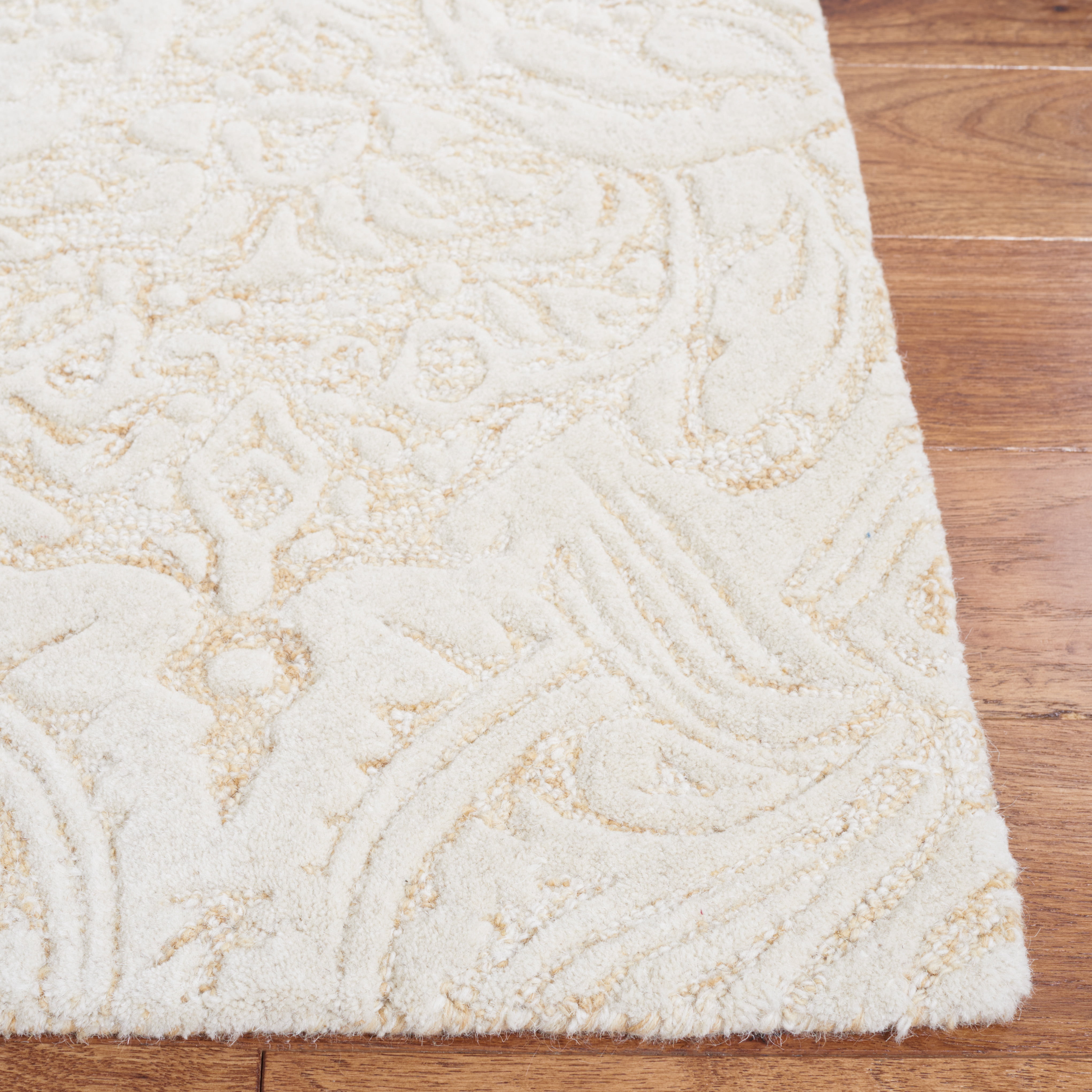 Safavieh Metro Della Medallion Area Rug, Gold/Ivory, 6' x 6' Square