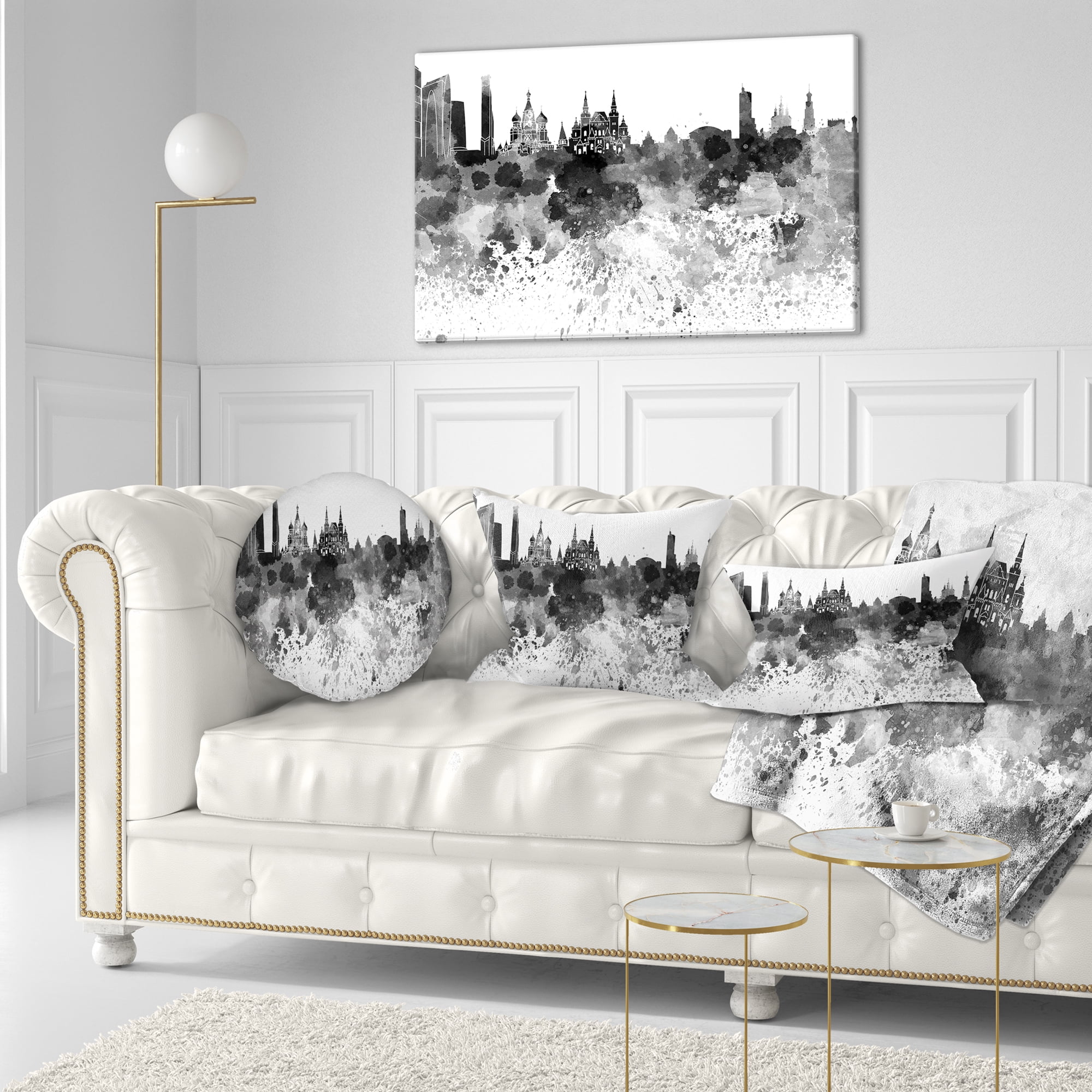 Designart Moscow Skyline - Cityscape Throw Pillow - 12x20