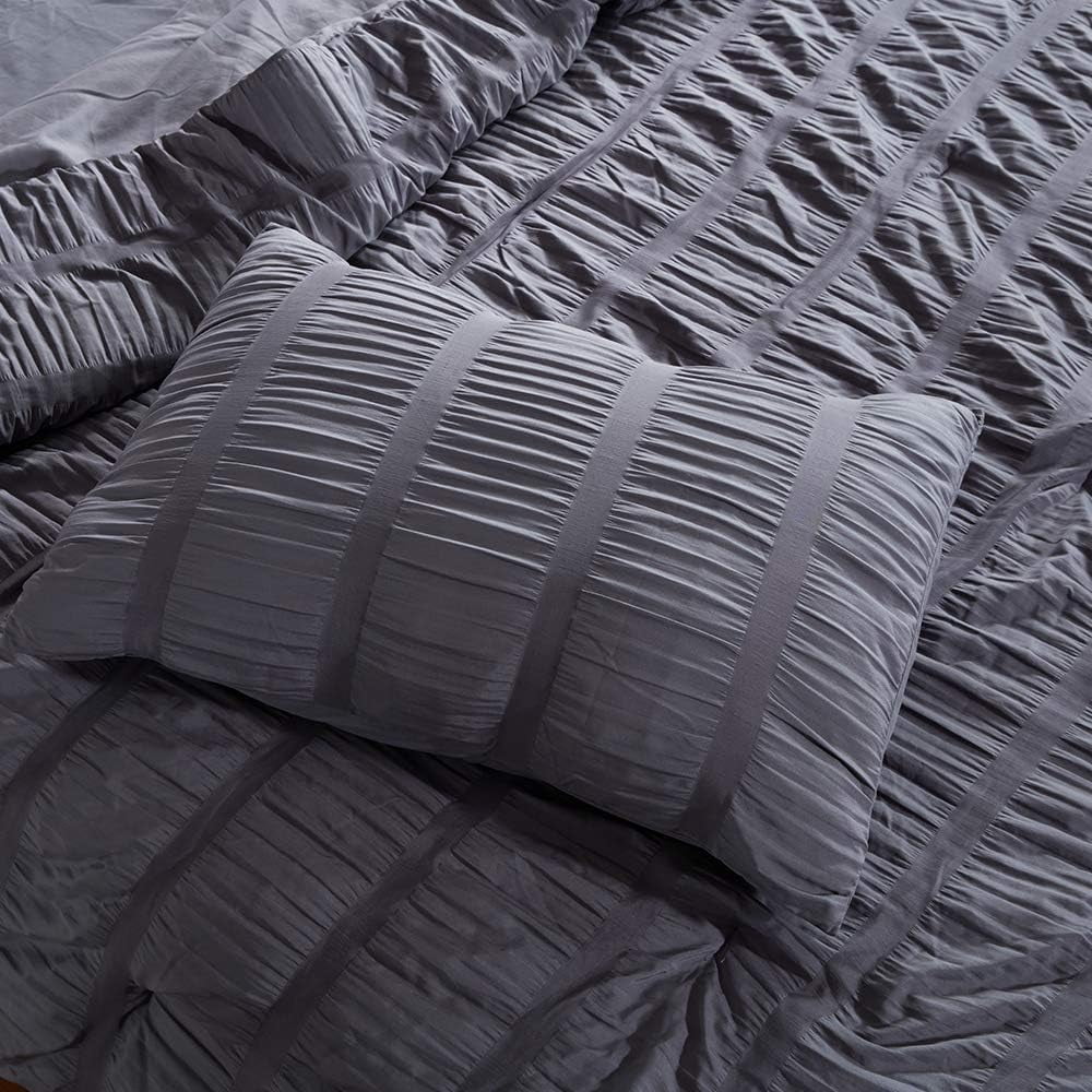 Sleep Zone Luxury Seersucker Queen Comforter Set 3-Piece, Soft & Lightweight Down Alternative Duvet Insert with Pillow Sham Cooling for Summer, Gray